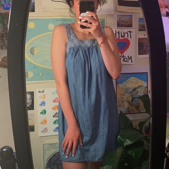 Universal Thread Dresses & Skirts - Super cute denim dress with embroidered detailing.